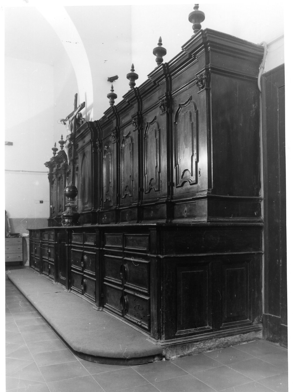 mobile da sacrestia con alzata di Nicotera Saverio, Nicotera Pasquale (sec. XVIII)