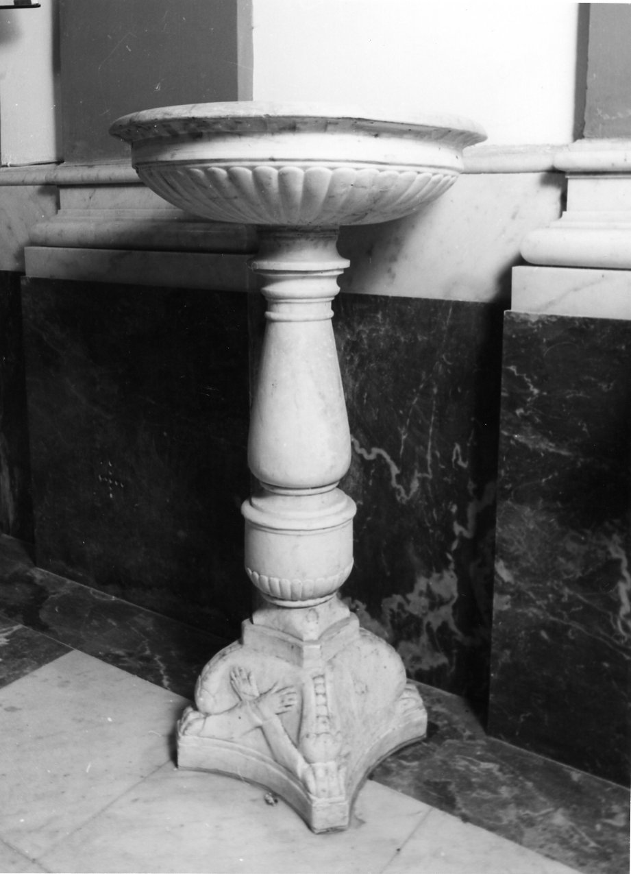 acquasantiera - a fusto - bottega napoletana (seconda metà sec. XVII)