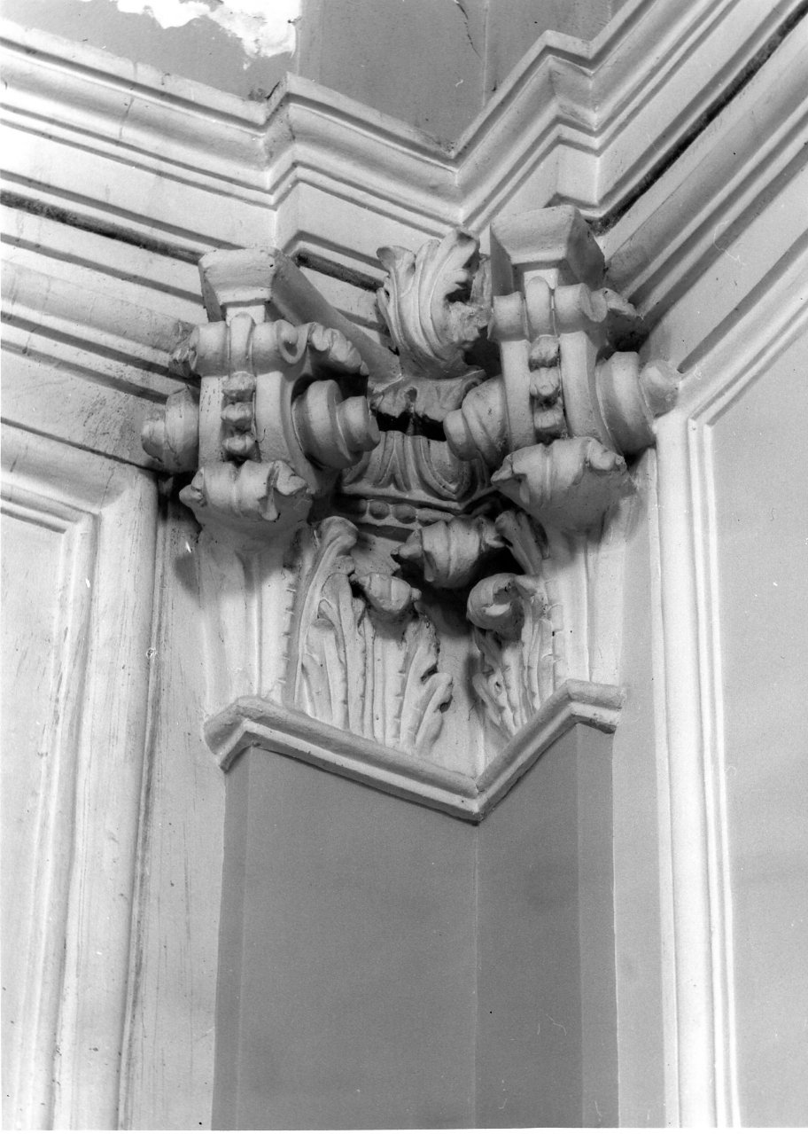 capitello, serie - bottega napoletana (metà sec. XVIII)