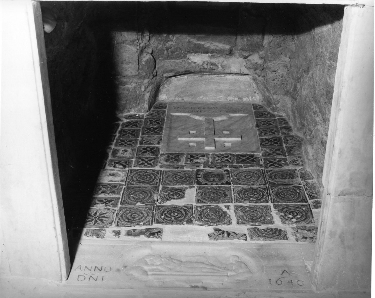 croce (rilievo) - bottega napoletana (sec. XVII)