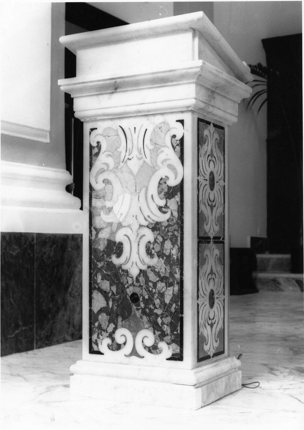 ambone, frammento - bottega napoletana (seconda metà sec. XVIII)