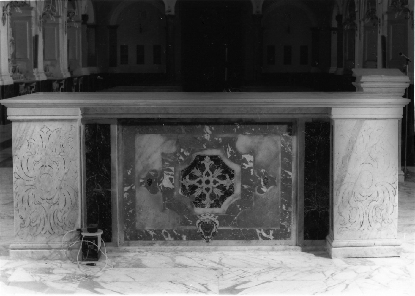 paliotto, frammento - bottega napoletana (seconda metà sec. XVI)