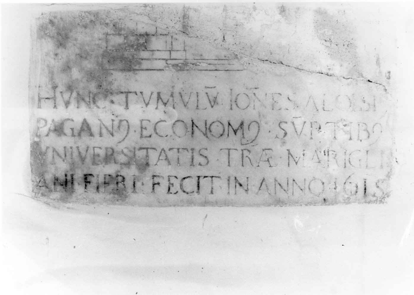 lapide tombale, frammento - bottega napoletana (sec. XVII)