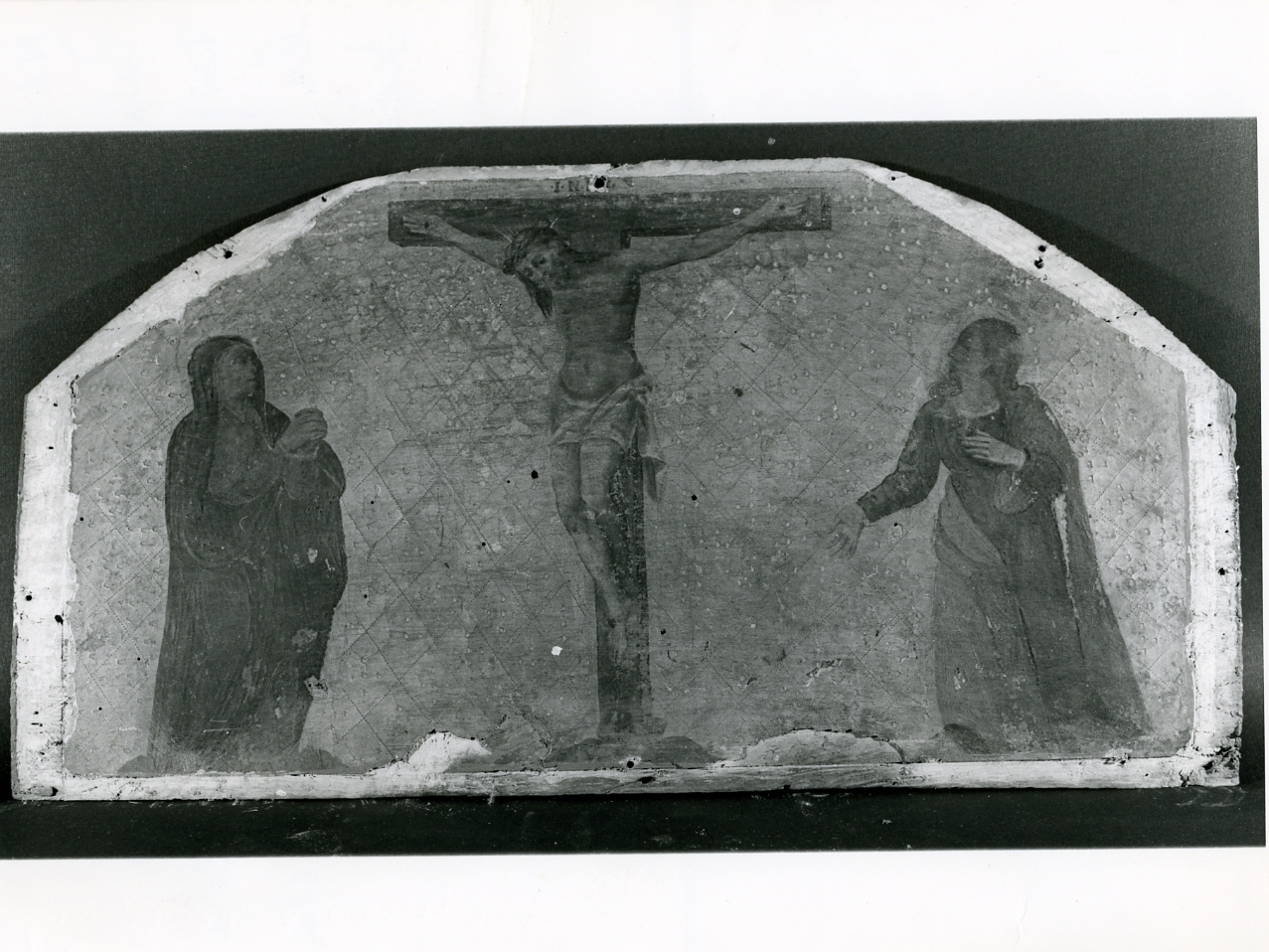 crocifissione di Cristo con la Madonna e santi (dipinto, frammento) - ambito napoletano (metà sec. XV)