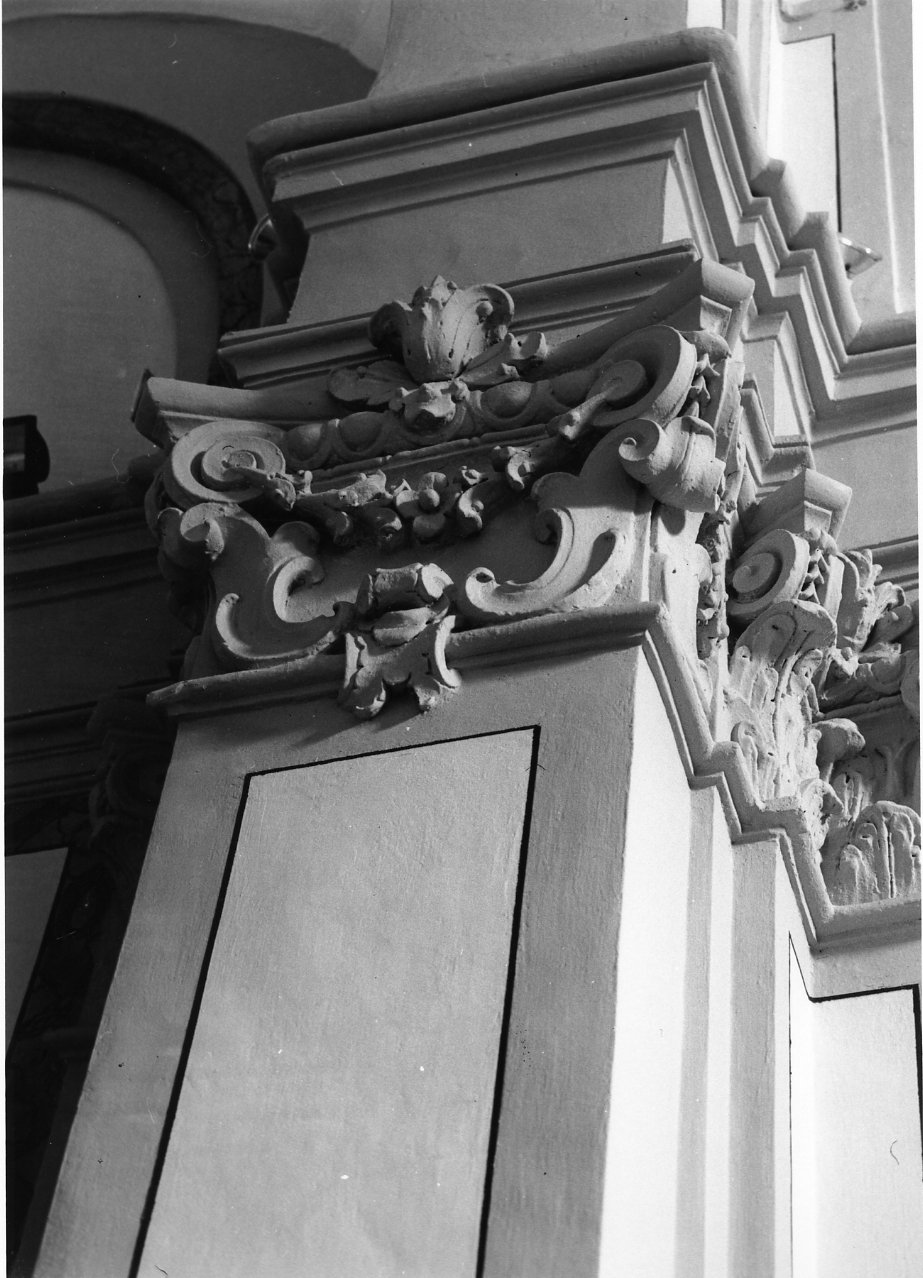 capitello composito, serie - bottega campana (metà sec. XVIII)