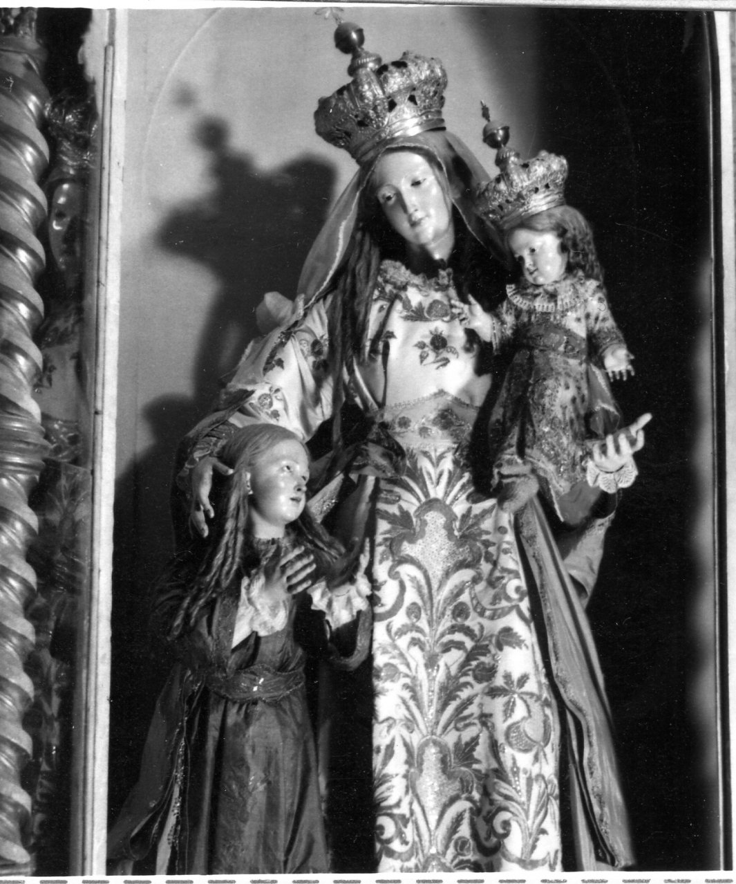 Madonna con Bambino (statua) di Citarelli Francesco (sec. XIX)