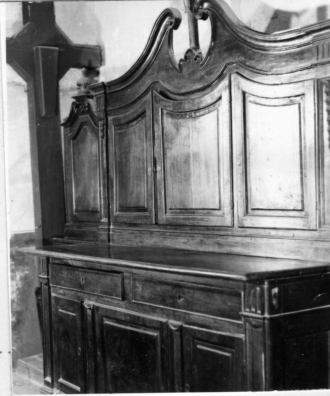 armadio da sacrestia - bottega napoletana (seconda metà sec. XVIII)