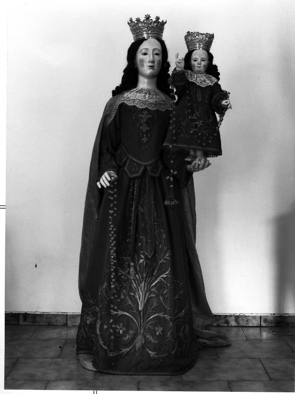 corona da statua, serie - bottega napoletana (prima metà sec. XVIII)