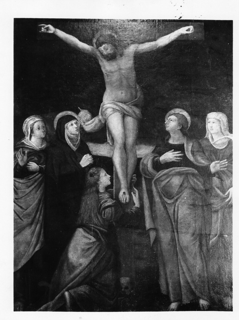 crocifissione di Cristo con la Madonna e Santa Maria Maddalena (dipinto) di Buono Silvestro (bottega) (seconda metà sec. XVI)