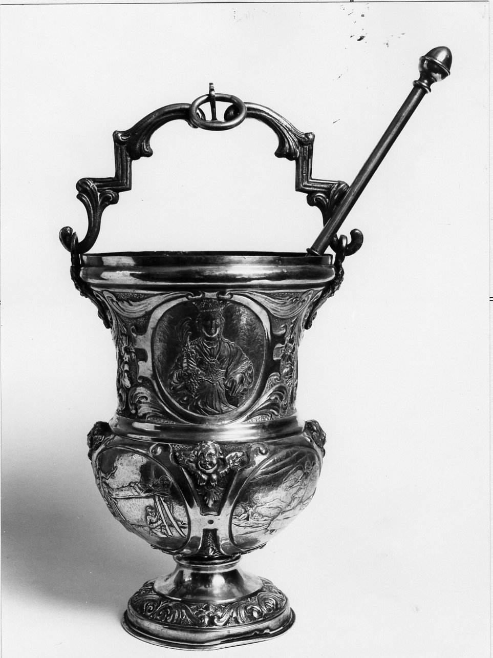 secchiello per l'acqua benedetta - bottega campana (seconda metà sec. XIX)