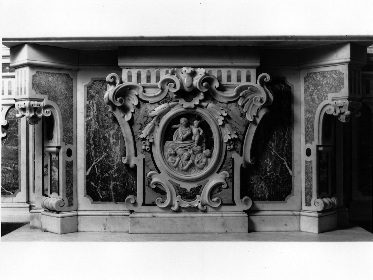 altare - bottega napoletana (prima metà sec. XVIII)