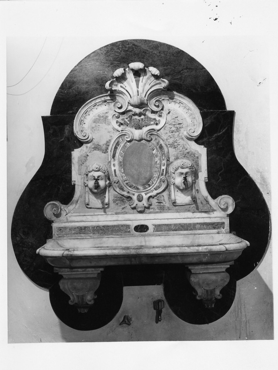 lavabo da sacrestia - bottega napoletana (seconda metà sec. XVIII)