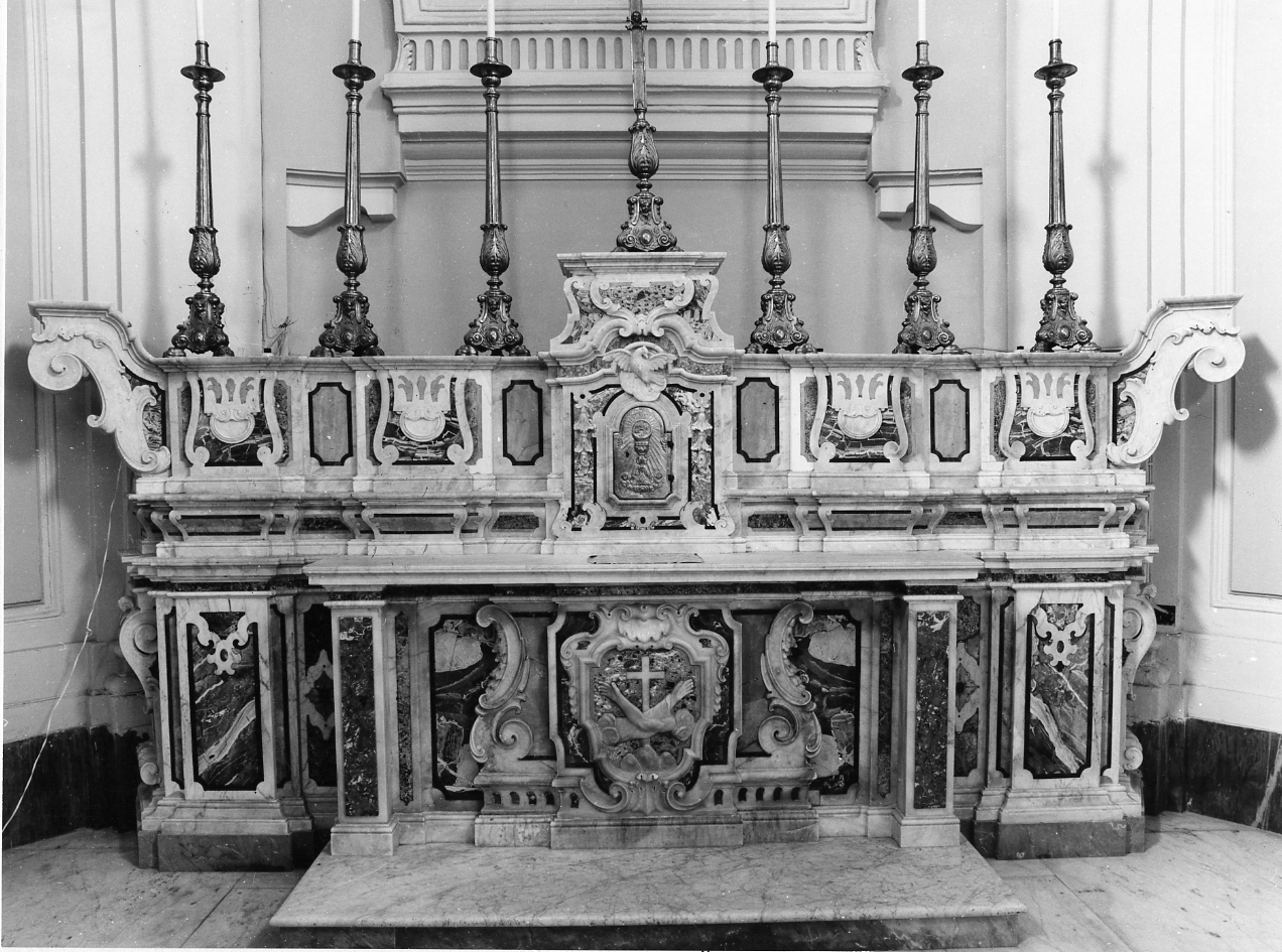 altare maggiore - bottega napoletana (prima metà sec. XVIII)
