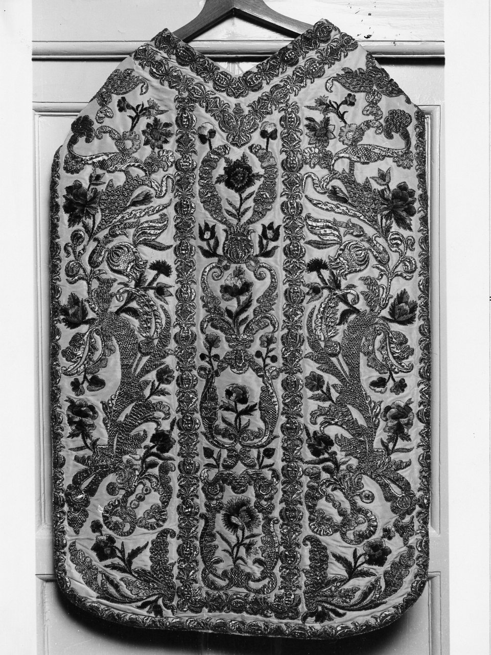 paramento liturgico, serie - manifattura campana (ultimo quarto sec. XVIII)