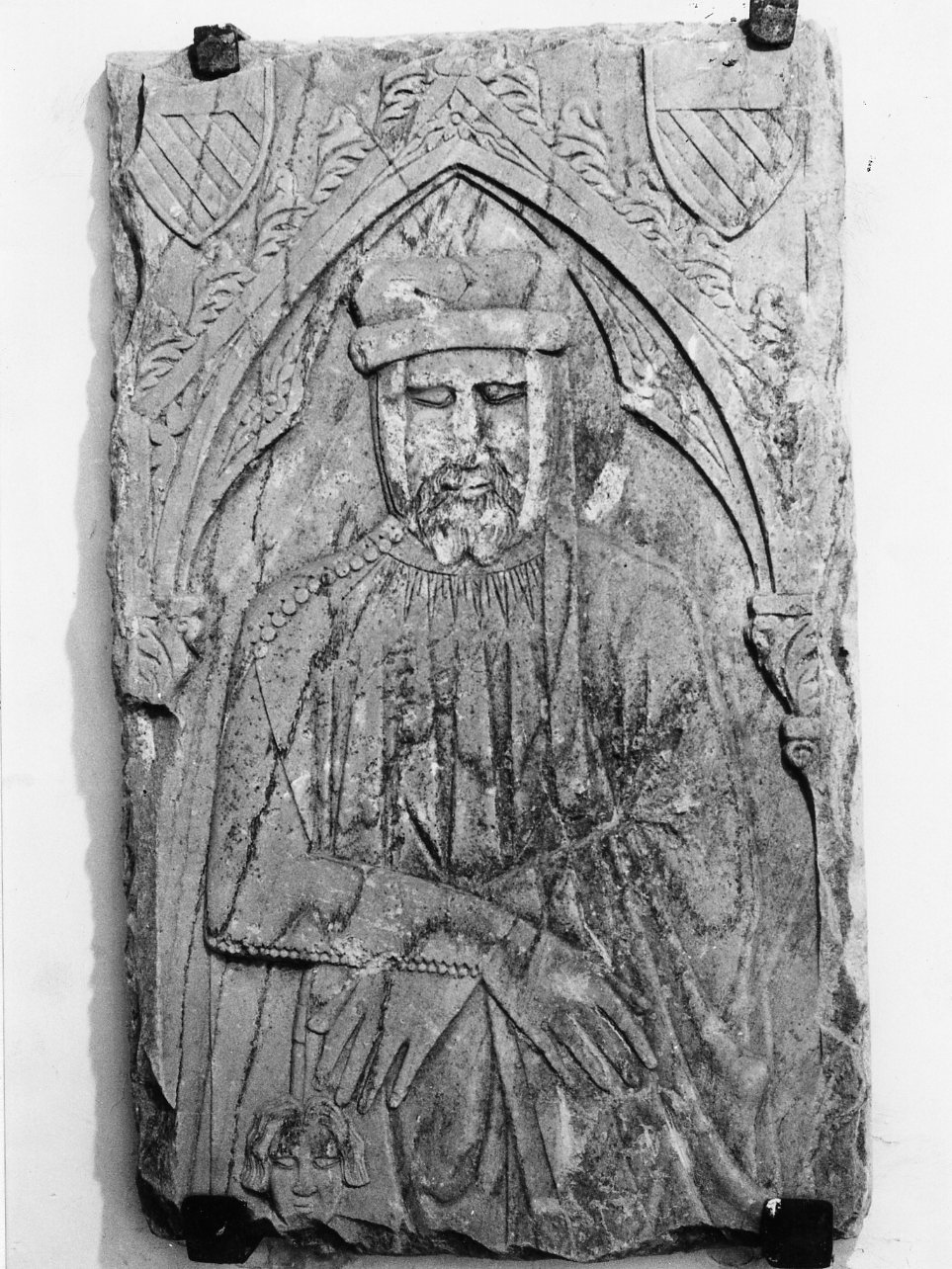 lastra tombale, frammento - bottega campana (inizio sec. XV)