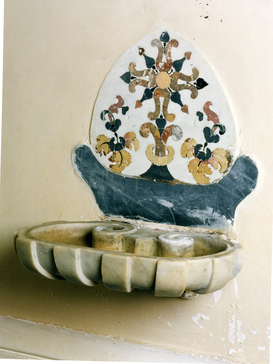 acquasantiera - bottega napoletana (metà sec. XVIII)