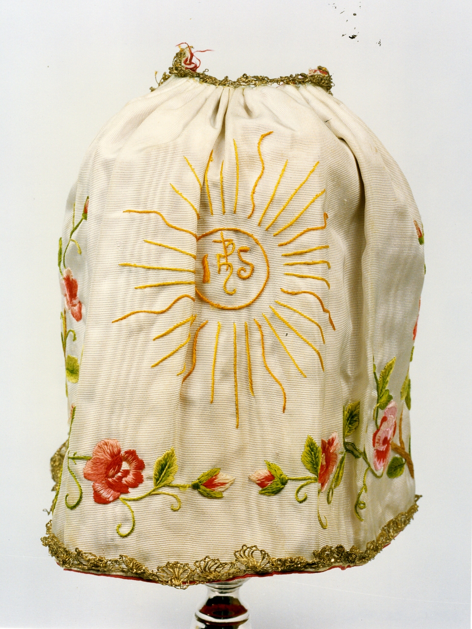 conopeo di pisside - manifattura napoletana (prima metà sec. XX)