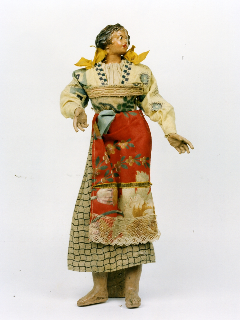 figura femminile (statuetta di presepio) - bottega napoletana (seconda metà sec. XVIII)