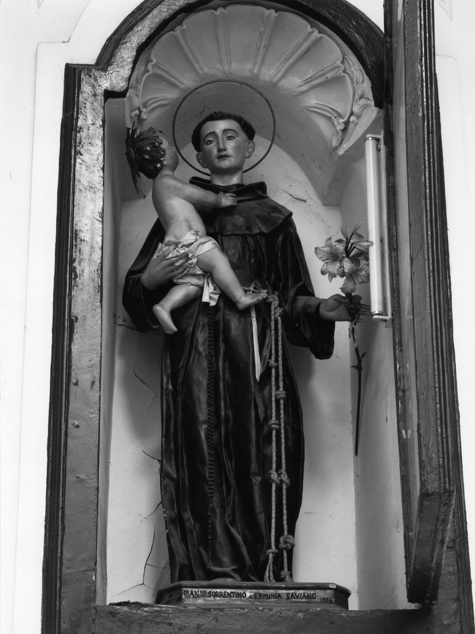 Sant'Antonio da Padova con il bambino (statua) - bottega napoletana (sec. XX)