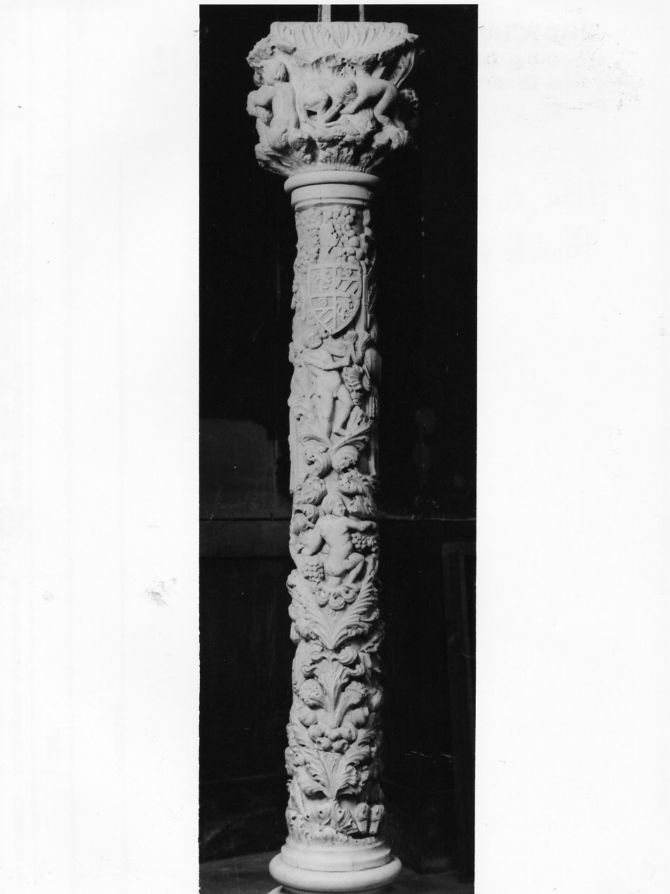 candelabro - bottega napoletana (secondo quarto sec. XV)