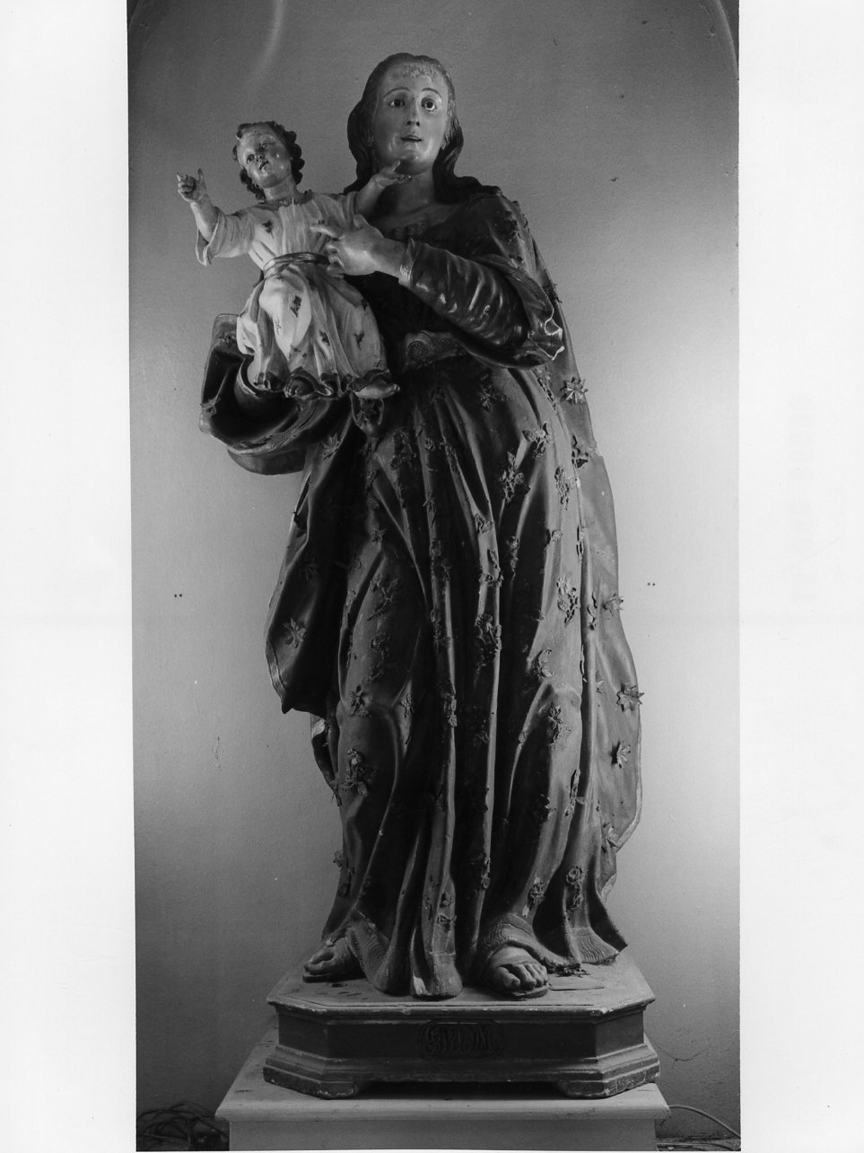 Madonna con Bambino (statua) - bottega napoletana (seconda metà sec. XVIII)