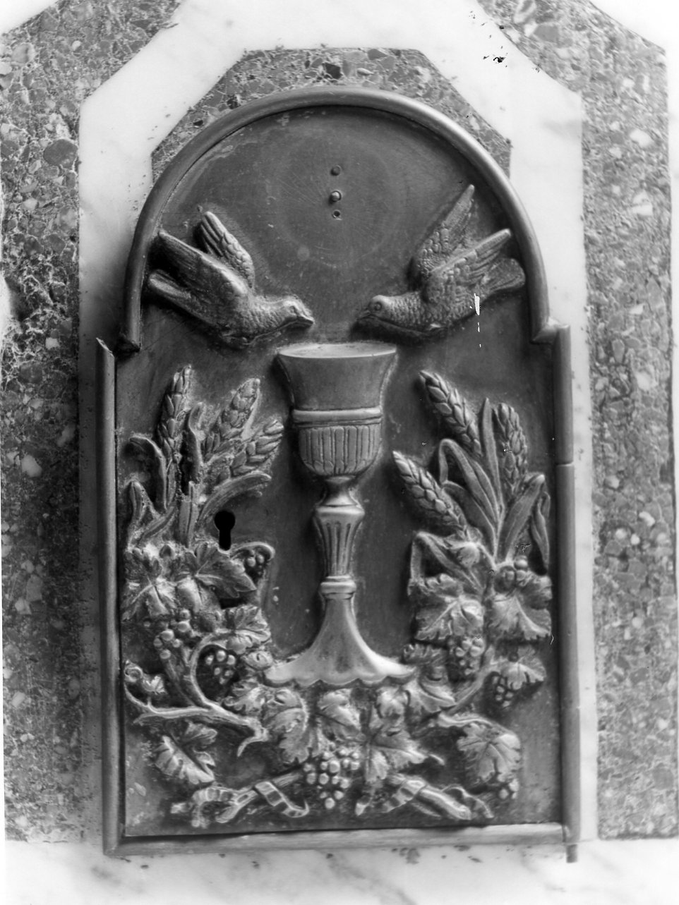 calice eucaristico (sportello di tabernacolo) - bottega napoletana (fine sec. XIX)