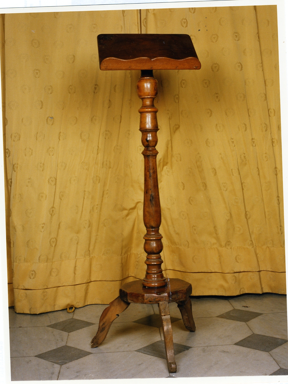 leggio a piede - bottega napoletana (fine sec. XIX)