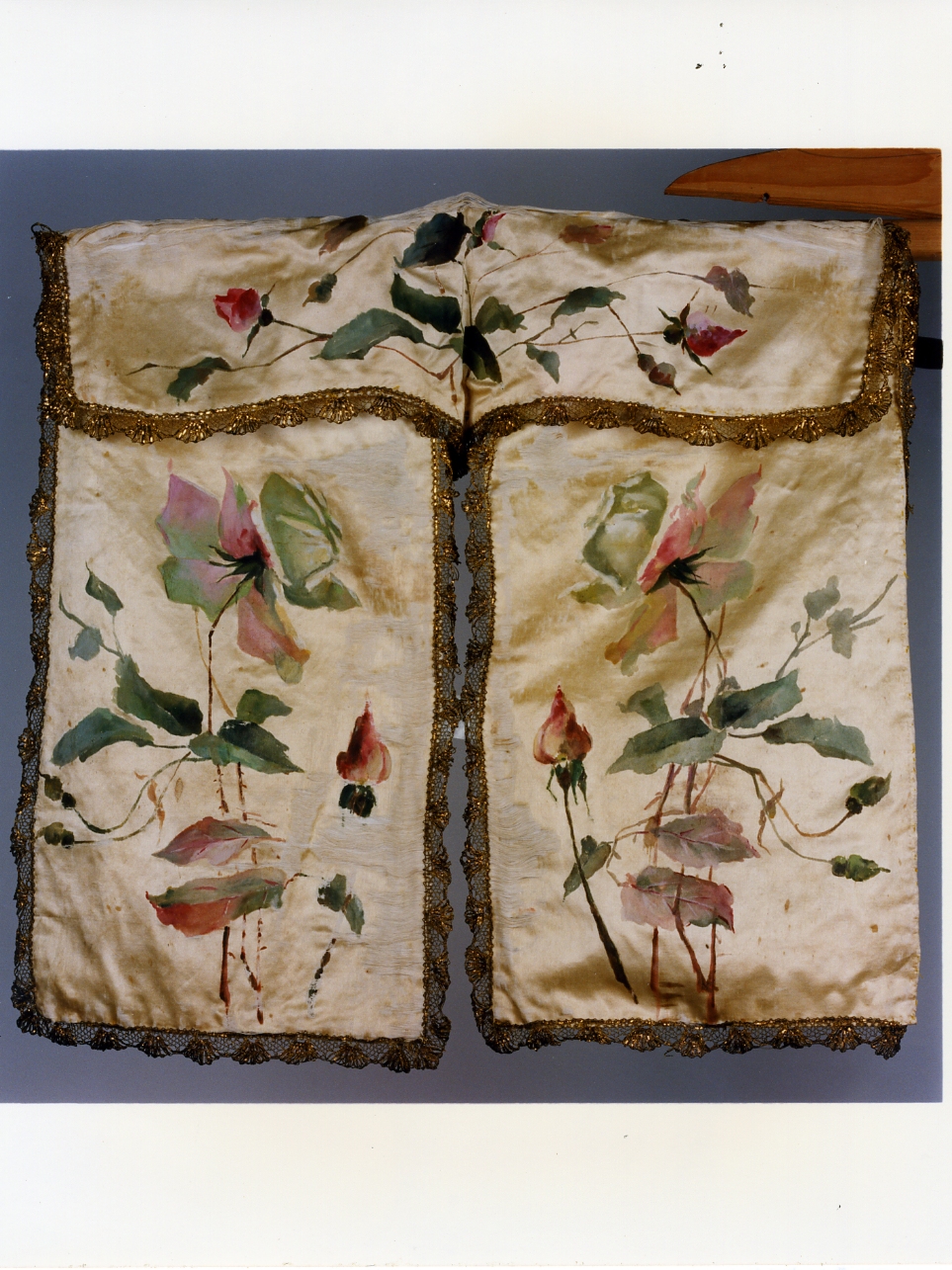 conopeo di tabernacolo, elemento d'insieme - manifattura napoletana (fine/inizio secc. XIX/ XX)