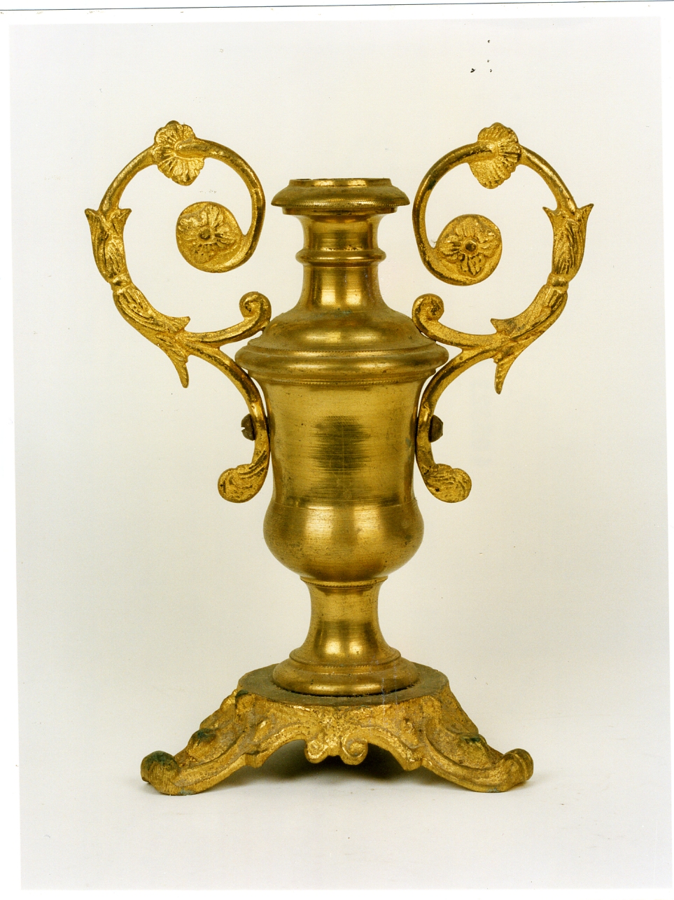 vaso d'altare con composizione floreale, serie - bottega napoletana (seconda metà sec. XIX)