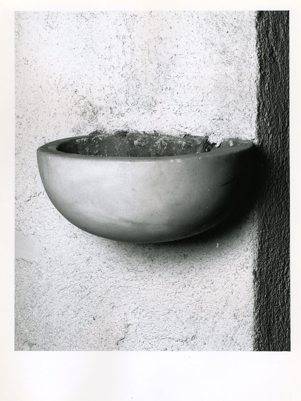 acquasantiera - bottega campana (ultimo quarto sec. XIX)