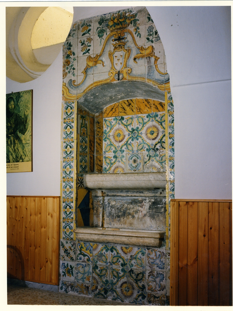 fontana - a muro - bottega napoletana (seconda metà sec. XVIII)