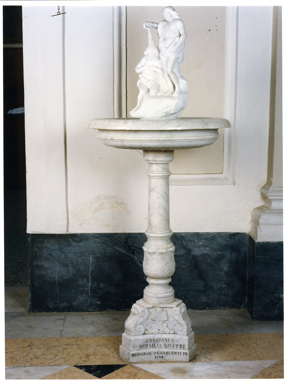 acquasantiera - a fusto - bottega napoletana (sec. XX)