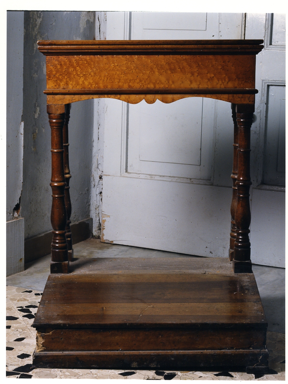 inginocchiatoio - bottega napoletana (fine/inizio secc. XIX/ XX)