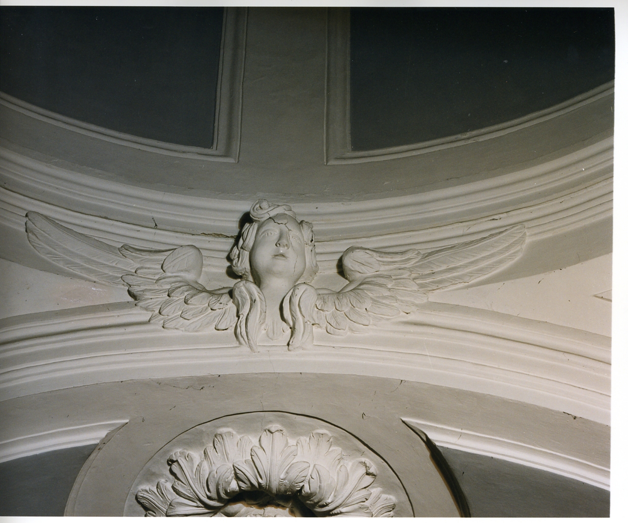 cherubino (decorazione plastica, serie) - bottega napoletana (metà sec. XVIII)