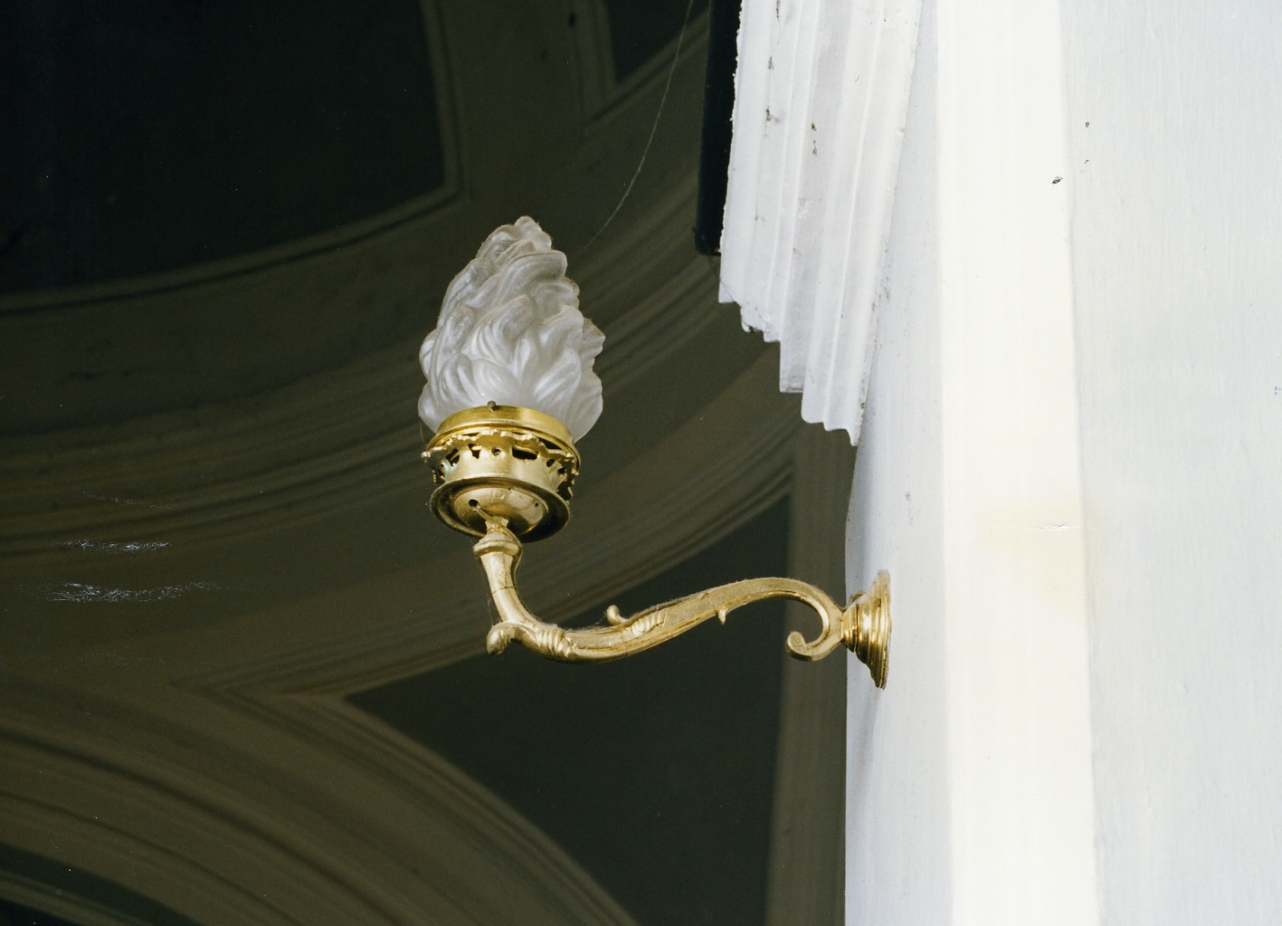 lampada - a muro, serie - bottega campana (fine/inizio secc. XIX/ XX)