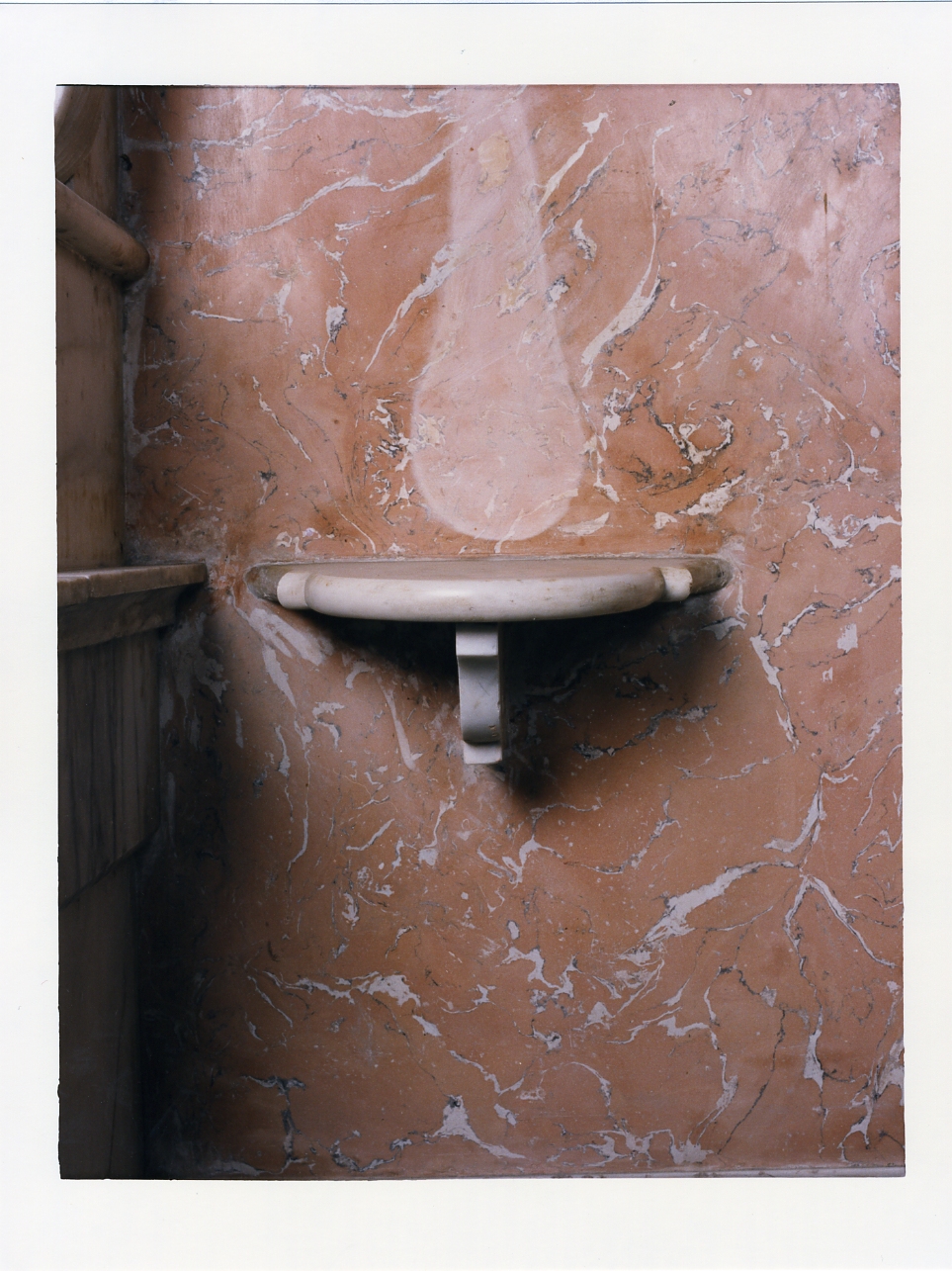 mensola, serie - bottega campana (primo quarto sec. XX)