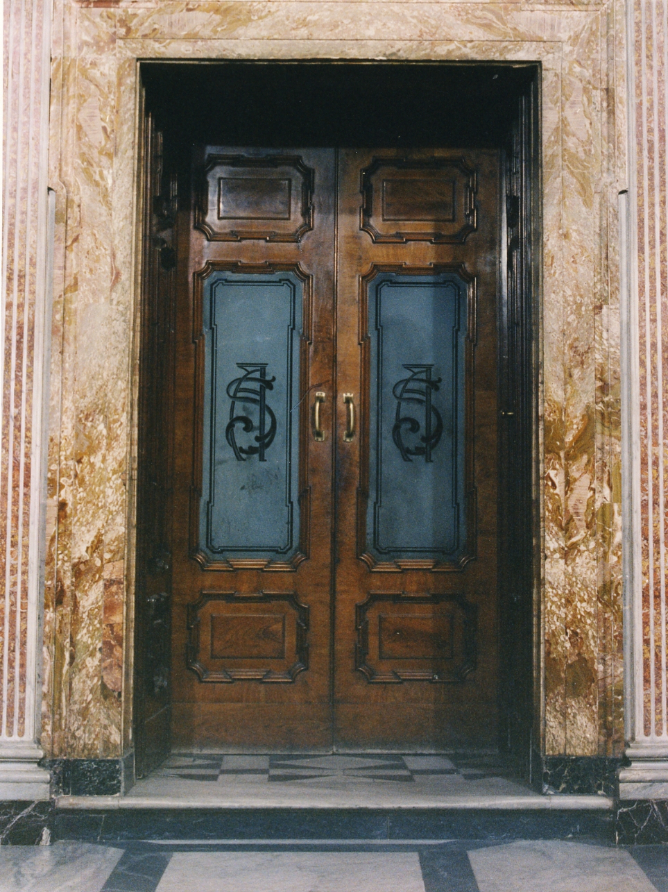 porta - a due battenti di Massa Giovanni (sec. XX)