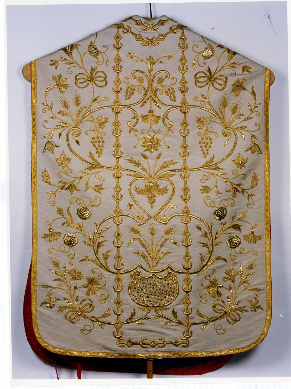 pianeta, elemento d'insieme - manifattura napoletana (seconda metà sec. XIX)