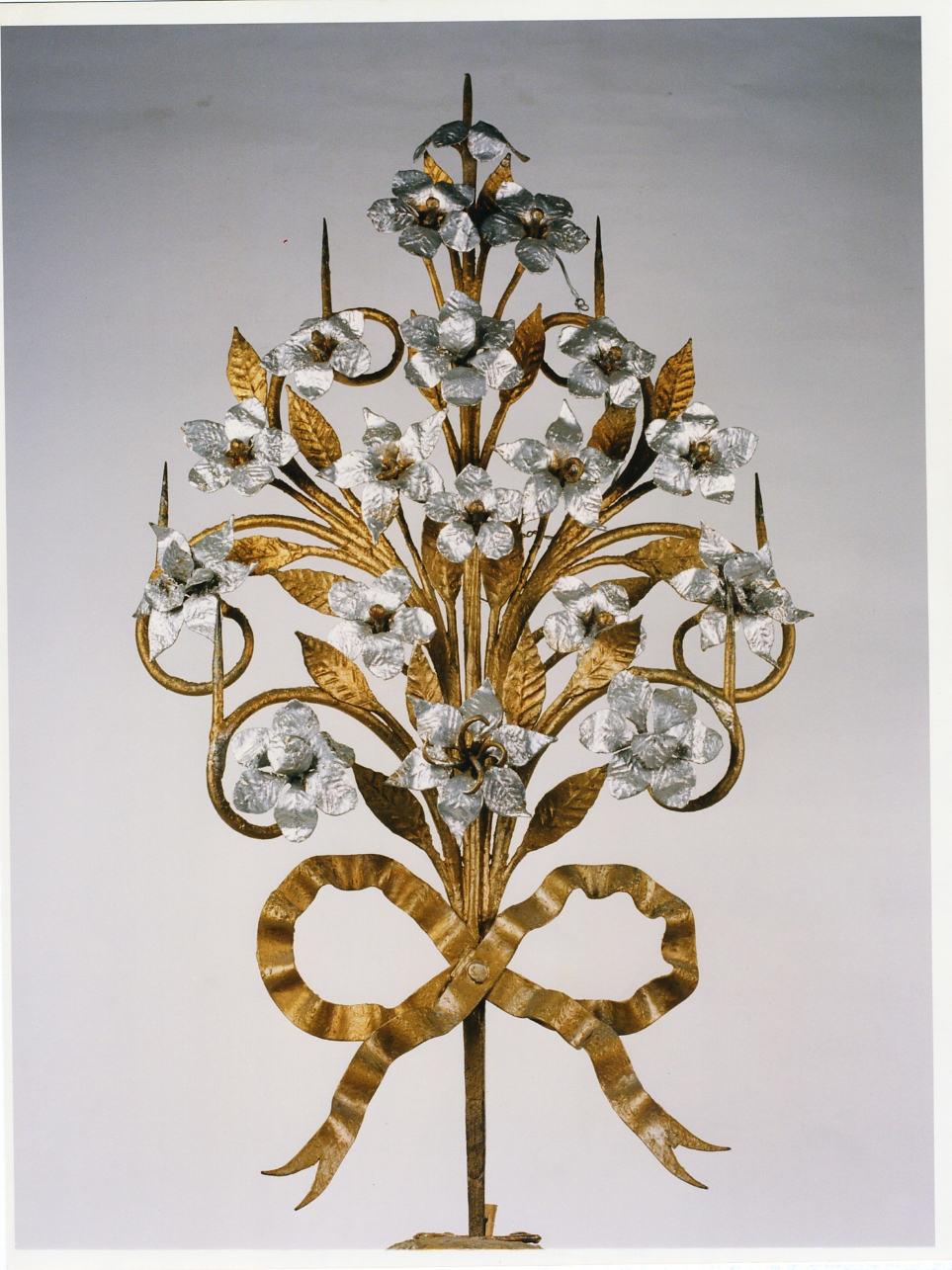 attributo iconografico di immagine sacra, serie - bottega napoletana (sec. XIX)