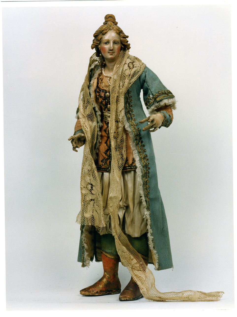 figura femminile (statuetta di presepio) di Sanmartino Giuseppe (cerchia) (fine/inizio secc. XVIII/ XIX)