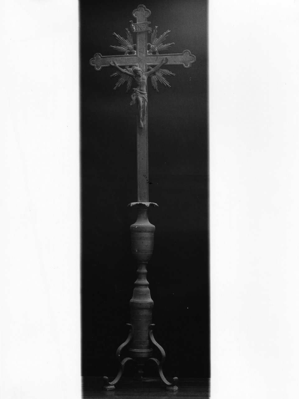 croce d'altare - bottega napoletana (prima metà sec. XX)