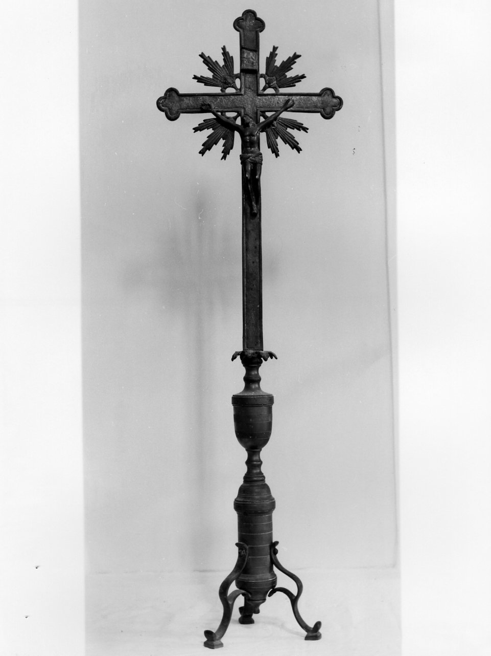 croce d'altare - bottega napoletana (prima metà sec. XX)