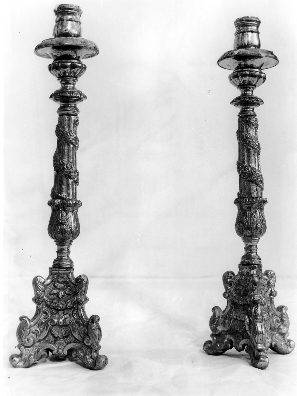 candeliere d'altare, serie - bottega napoletana (fine sec. XIX)