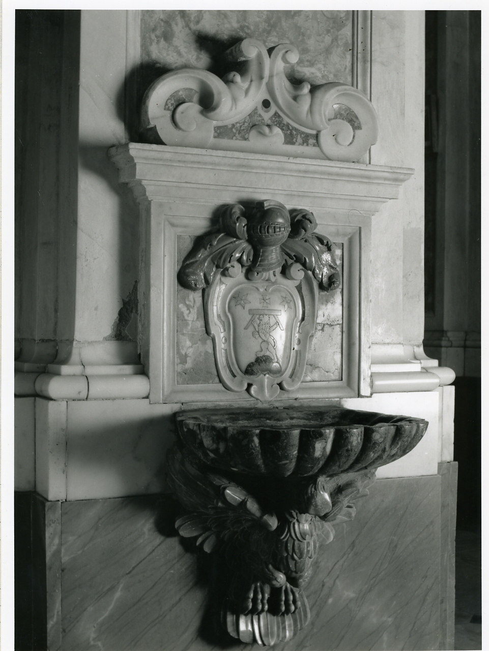 acquasantiera da parete, serie - bottega napoletana (sec. XVII)