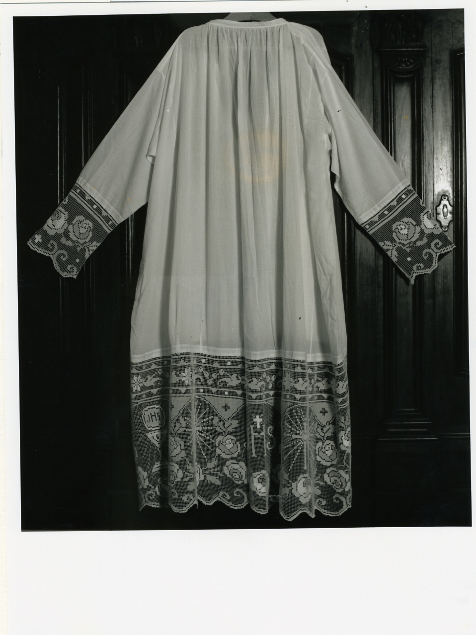 camice, serie - manifattura napoletana (prima metà sec. XX)