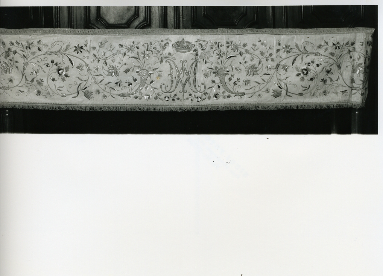 tovaglia d'altare - manifattura napoletana (seconda metà sec. XIX)