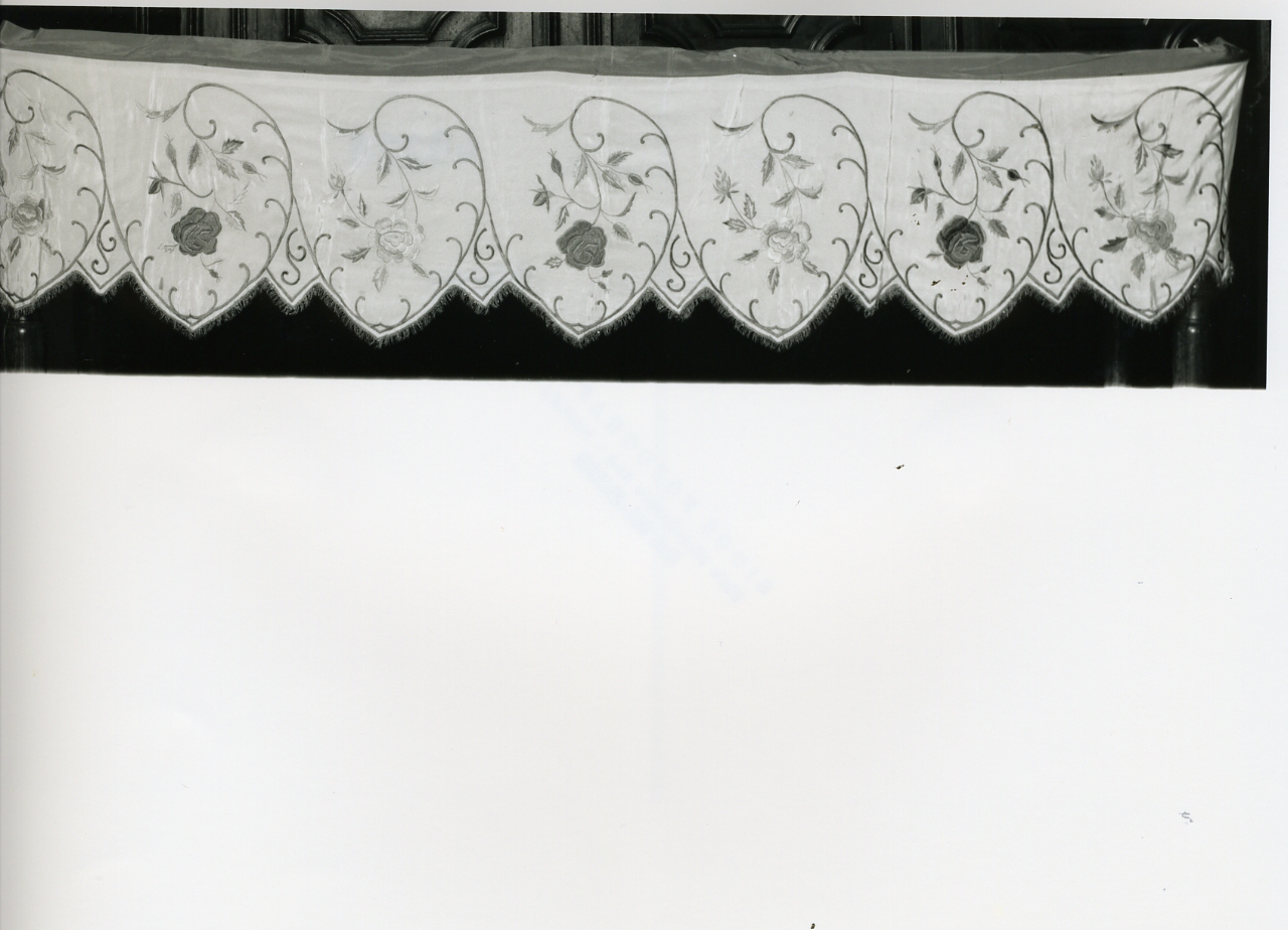 tovaglia d'altare - manifattura napoletana (seconda metà sec. XIX)