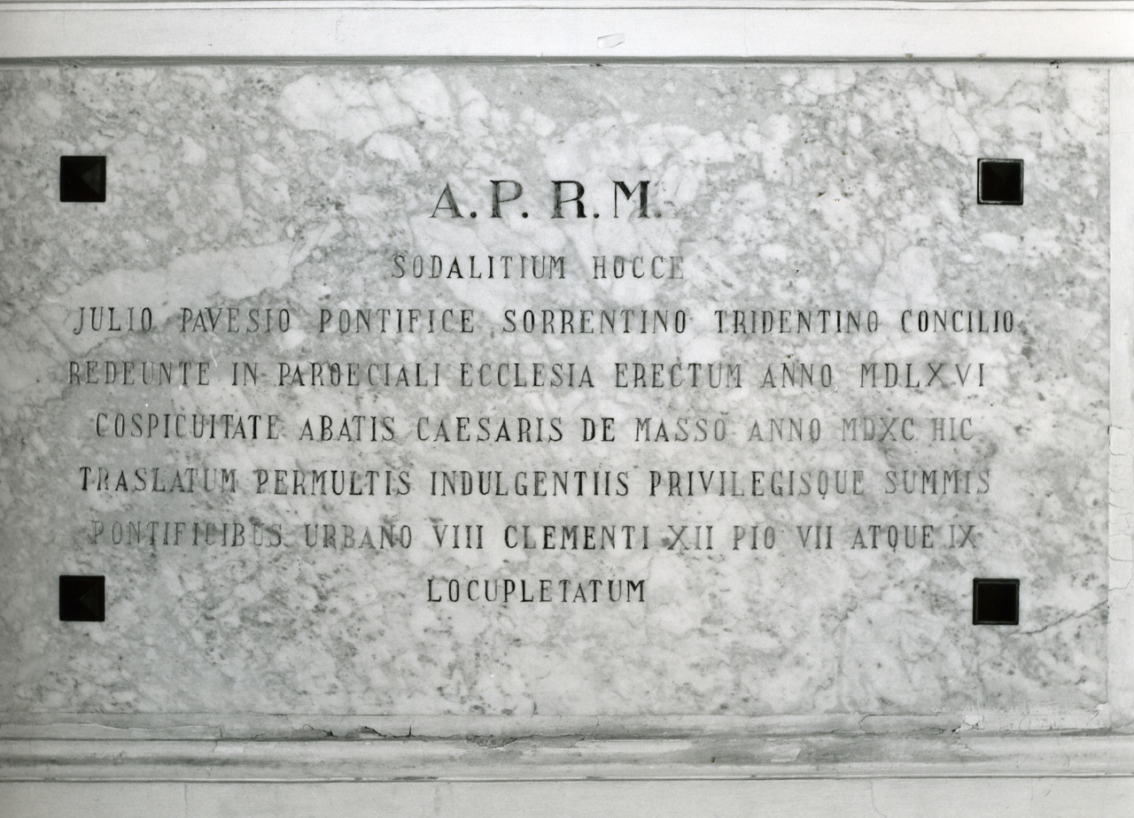 lapide tombale - bottega campana (sec. XVI)