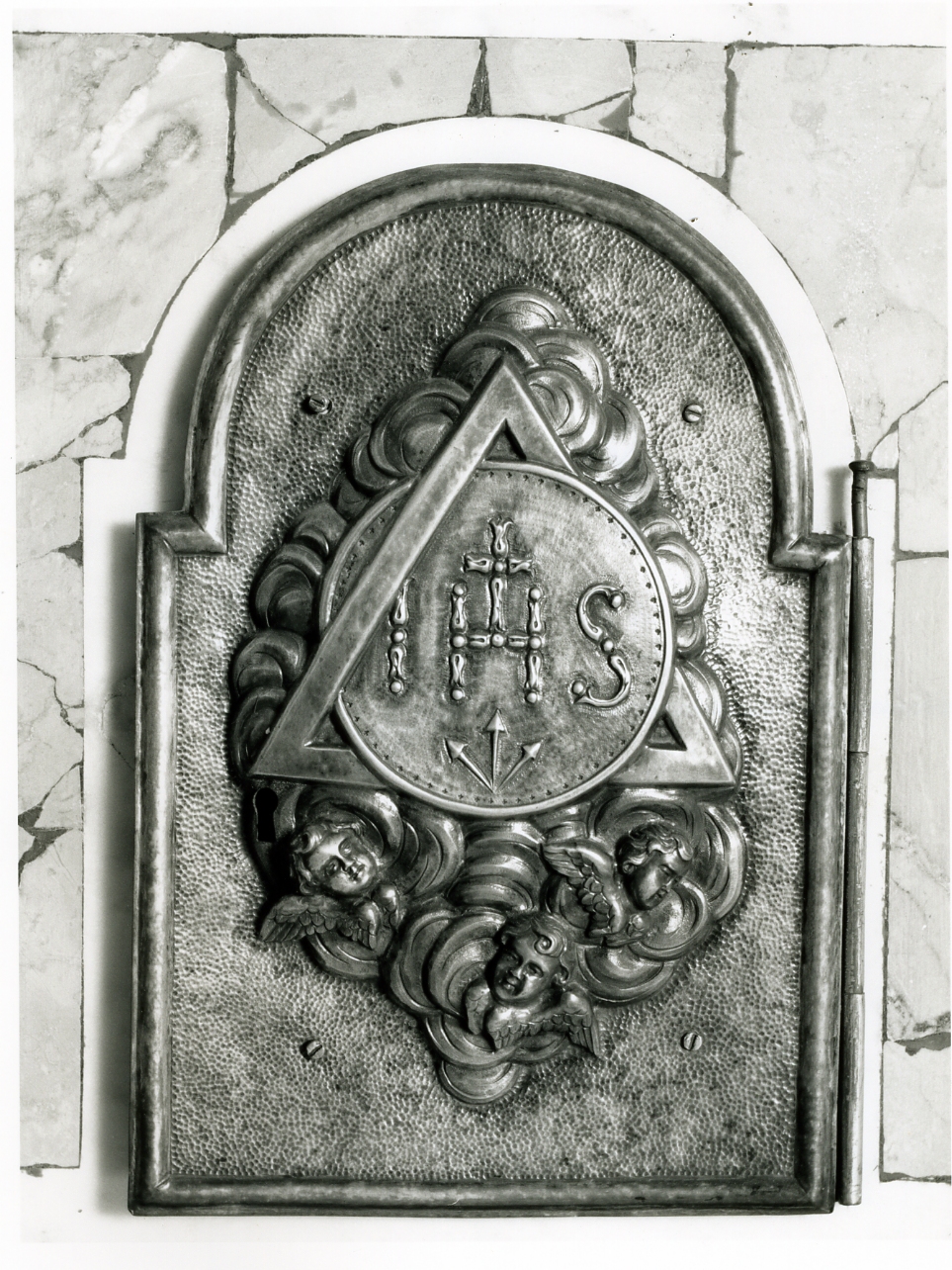 monogramma cristologico (sportello di tabernacolo) - bottega napoletana (prima metà sec. XIX)