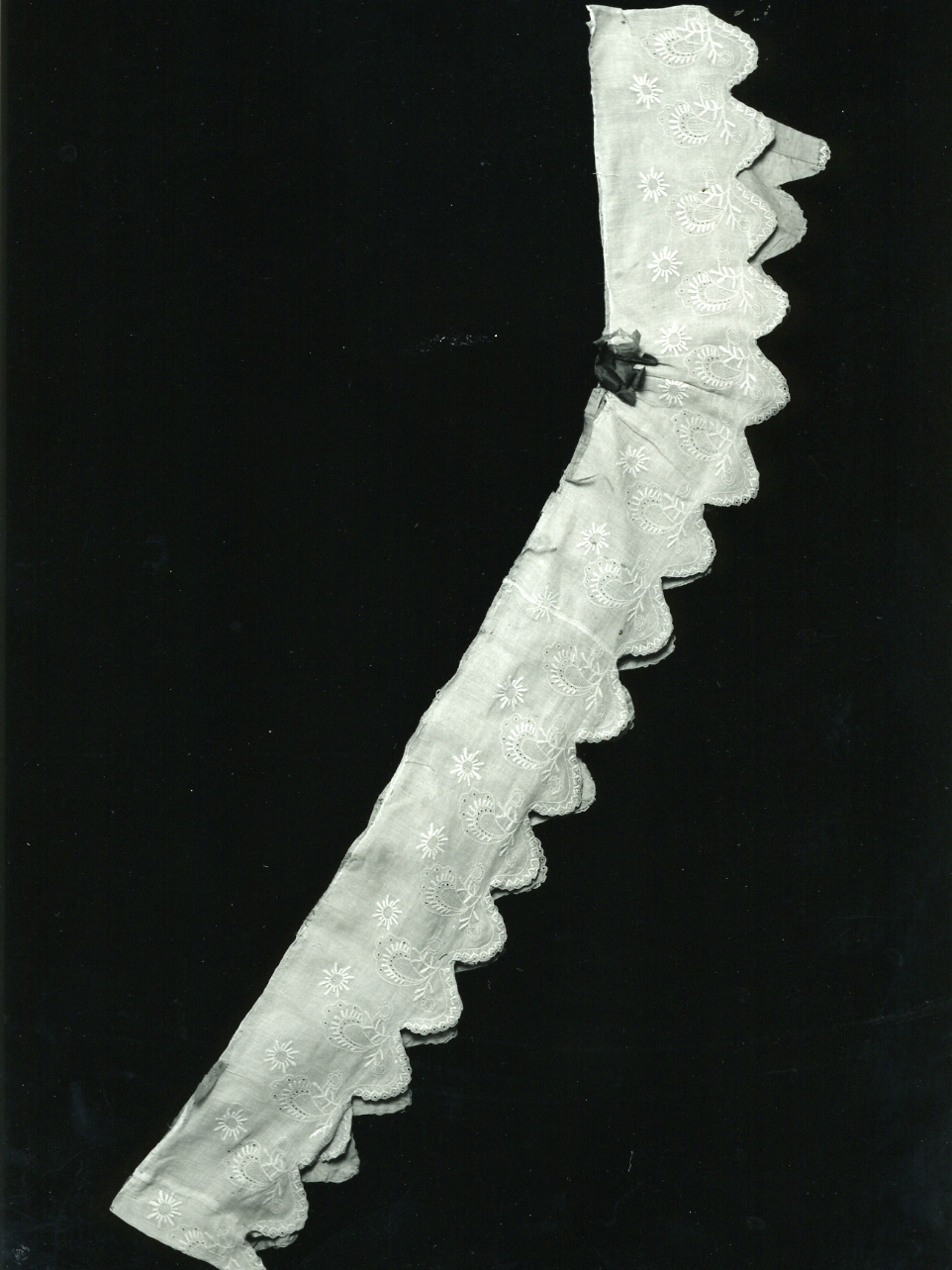 tovaglia d'altare - manifattura napoletana (seconda metà sec. XIX)